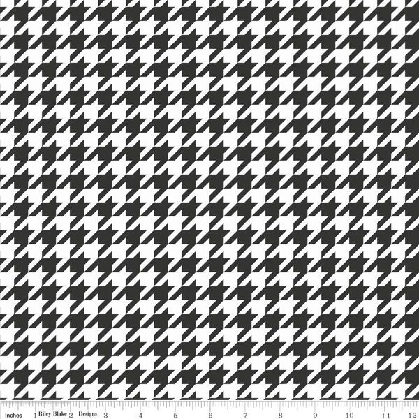 Medium Houndstooth in Black and White by Riley Blake Designs