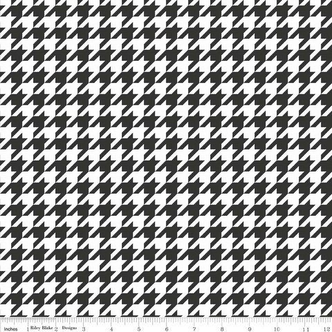 Medium Houndstooth in Black and White by Riley Blake Designs