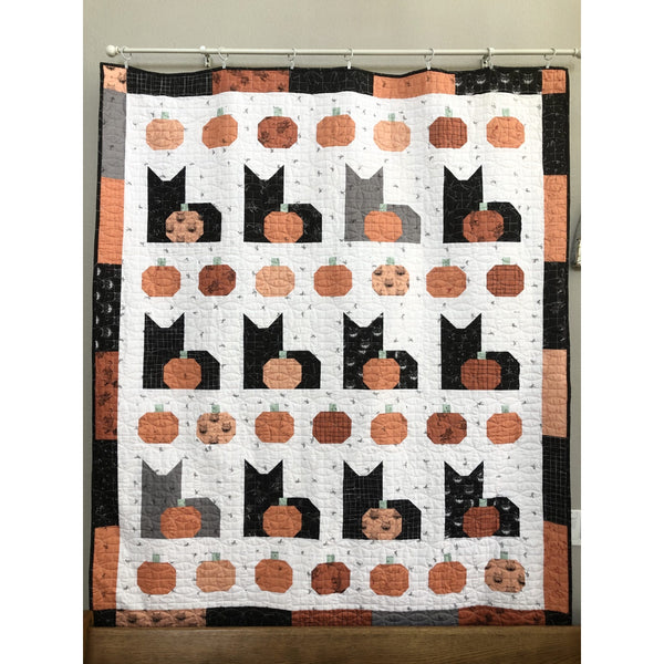 Pumpkins and Cats quilt by Amanda Niederhauser P156-PUMPKINSCATS
