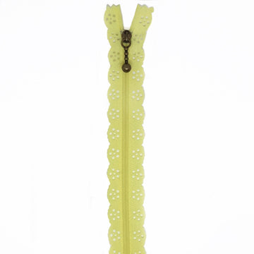 12" Lace Zipper in Lemon