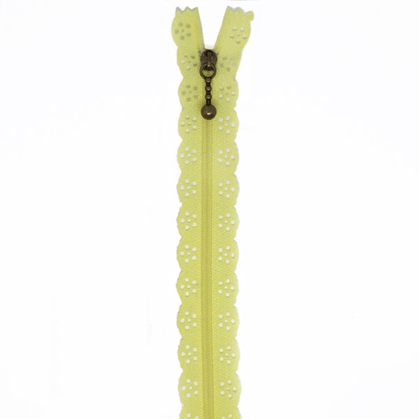 12" Lace Zipper in Lemon