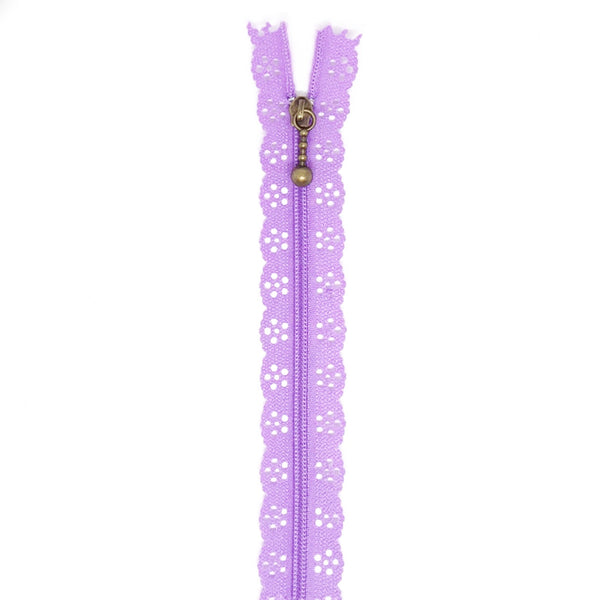 12" Lace Zipper in Lilac