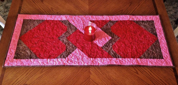 Love Knot Table Runner Sewing Pattern